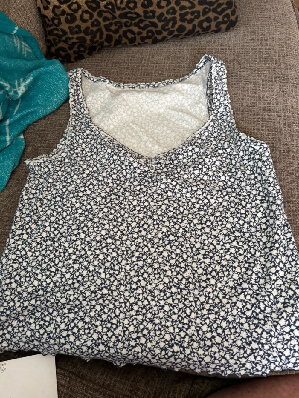 Old Navy Navy and White Floral Scoop Neck Tank